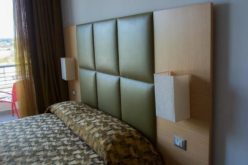 Castelmartini Wellness & Business Hotel Larciano 3*,