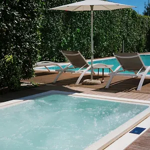 https://touring-hotel.it-lombardy.com