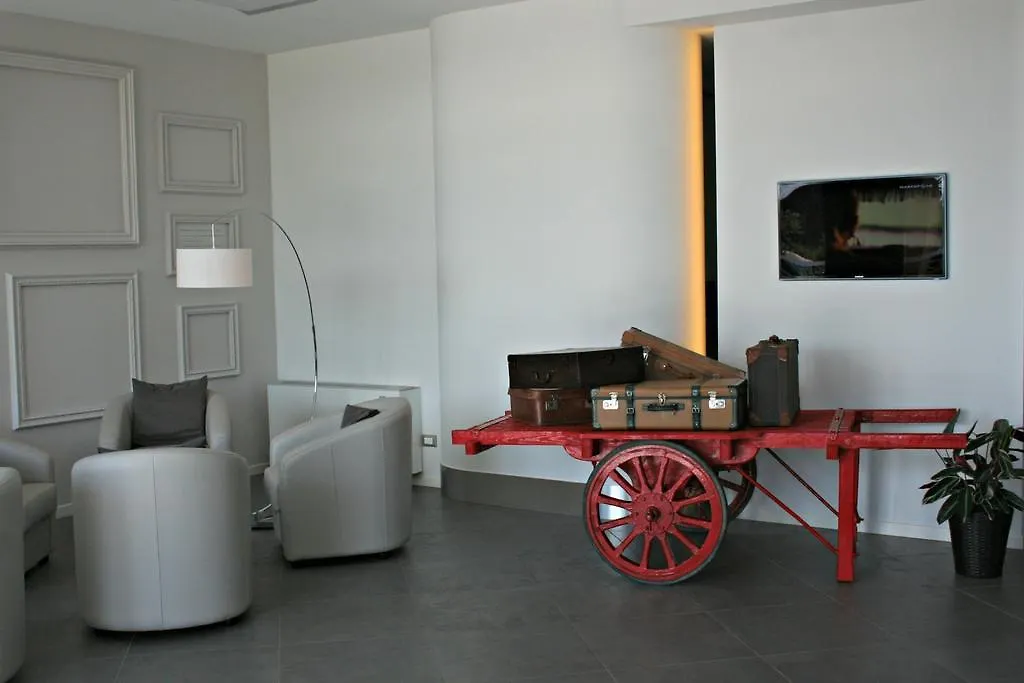 Hotel Castelmartini Larciano 3*,  Italia