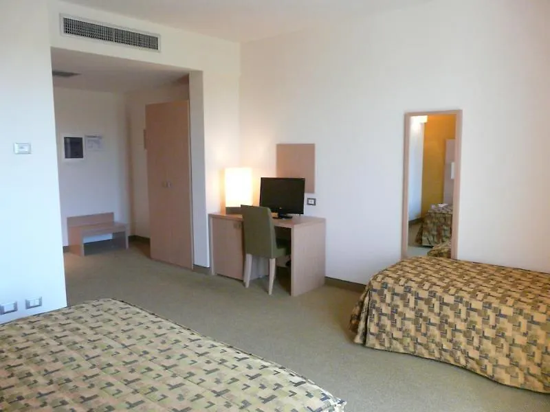 ***  Hotel Castelmartini Larciano Italia